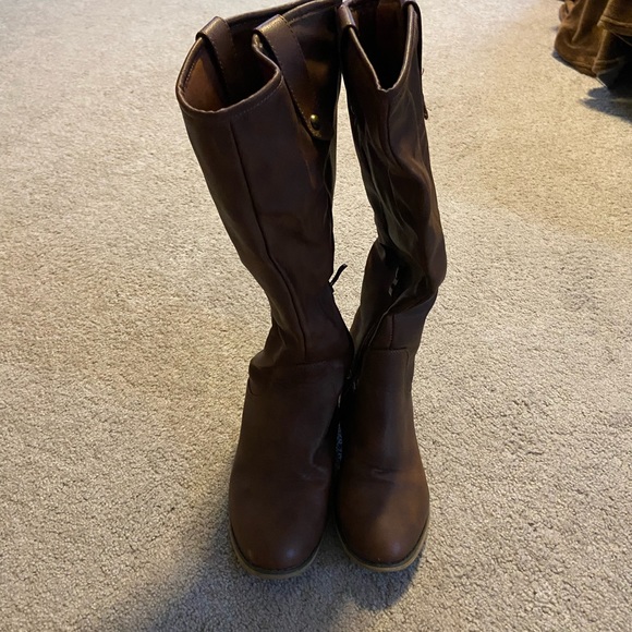 Journee Collection Taven Riding Boot - Picture 5 of 7